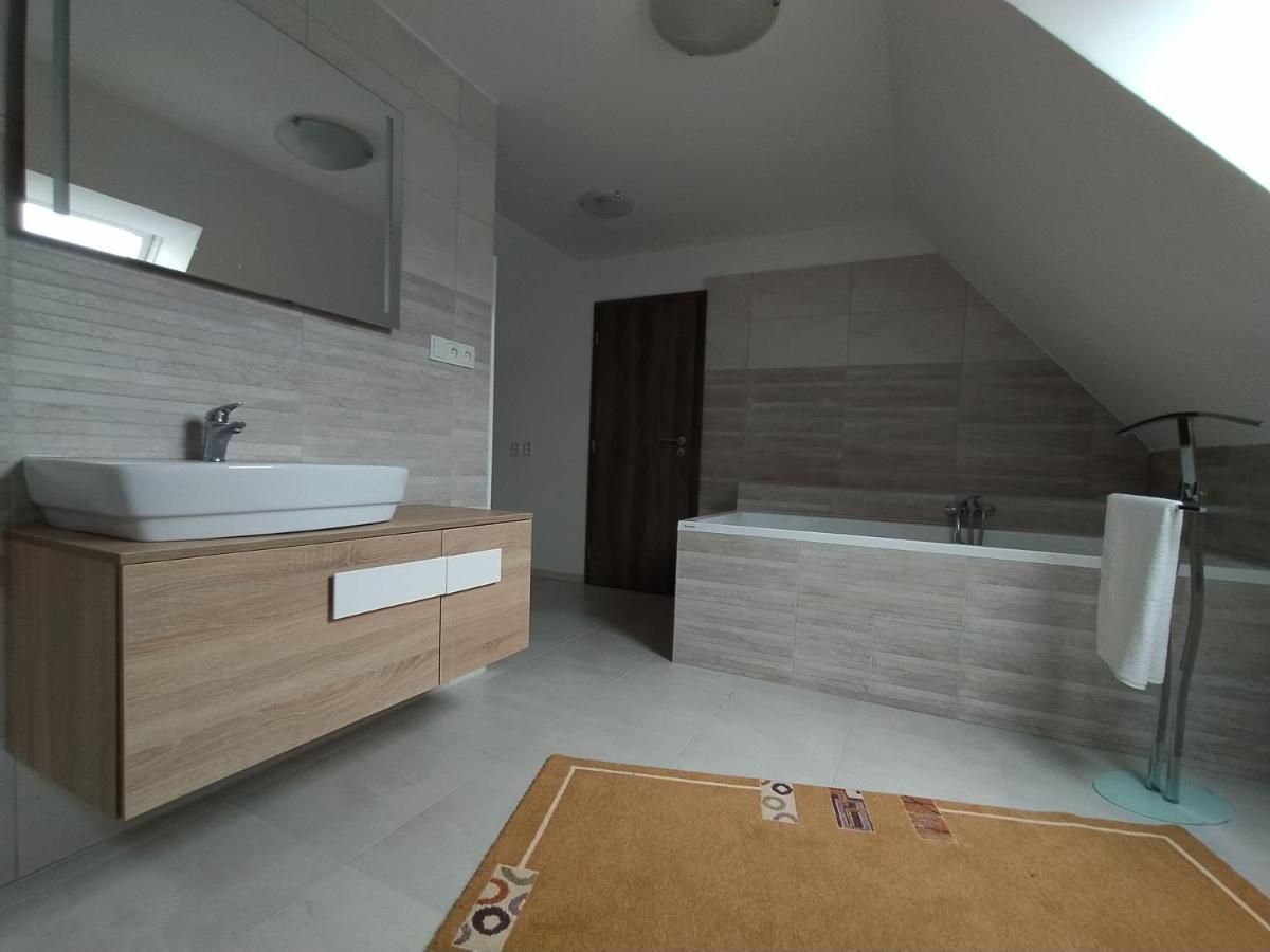 Apartmany Lono Jičín المظهر الخارجي الصورة