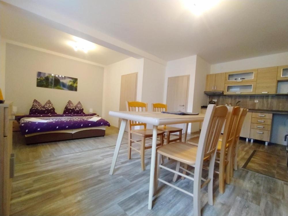 Apartmany Lono Jičín المظهر الخارجي الصورة
